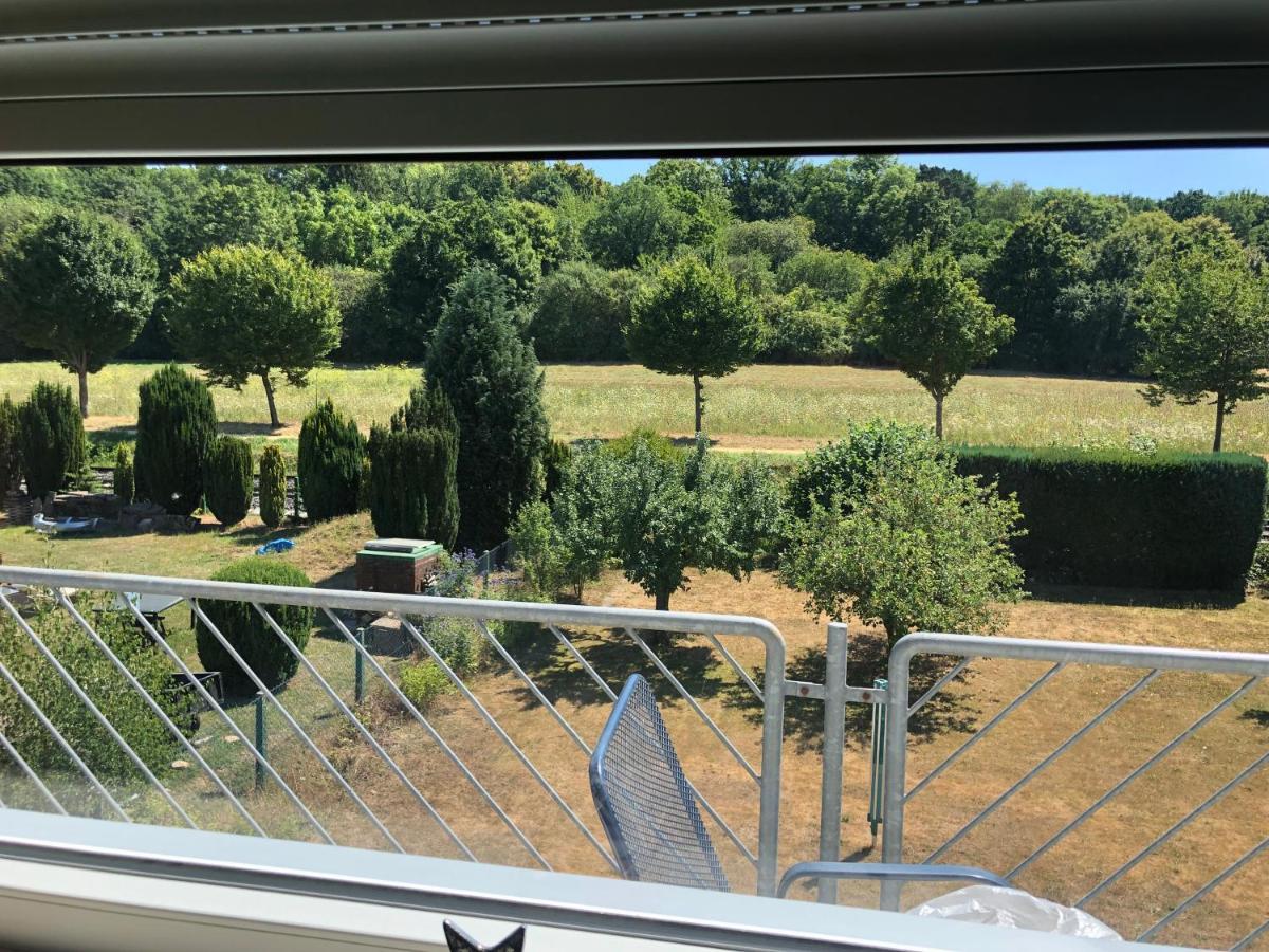 Homestay Limburger Mika & Garten & P & E-ladestation Limburg an der Lahn