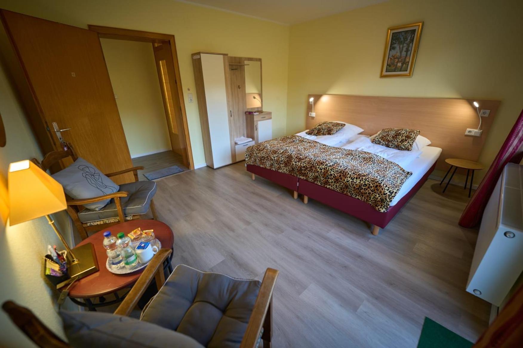 Limburger Mika & Garten & P & E-ladestation Homestay Limburg an der Lahn